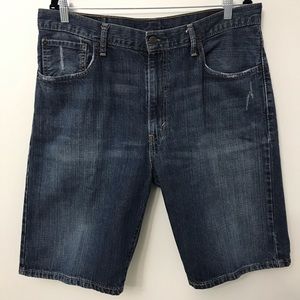 Levi’s jean shorts size 38